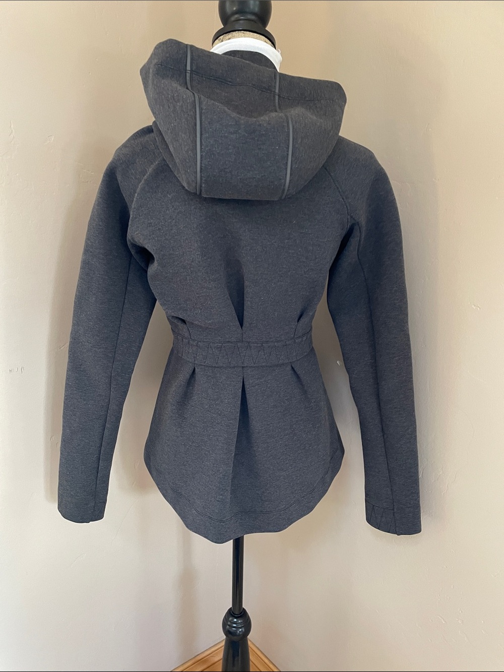 Lululemon Women’s Full Zip Jacket, Equestrian Style Charcoal Grey Size 4